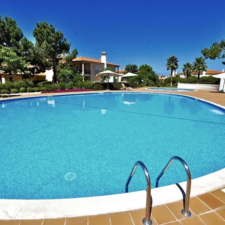 Casa Vermelho * Amoreira (Leiria)