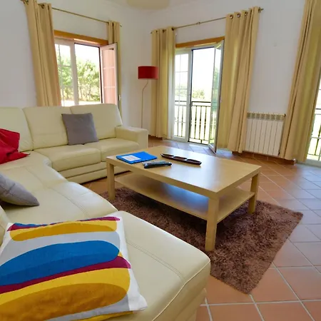 Casa Vermelho Amoreira (Leiria)